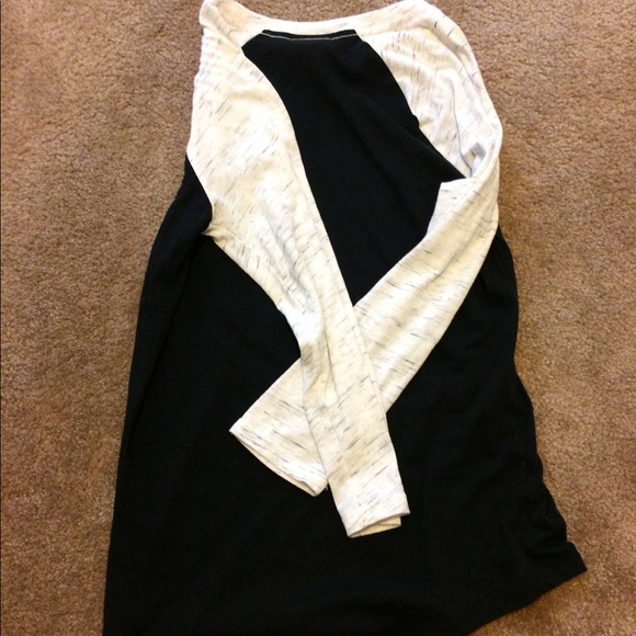 Pink tee - Picture 3 of 3